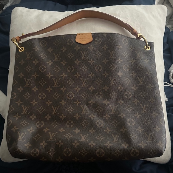 Louis Vuitton Graceful MM Shoulder Bag - Picture 1 of 15